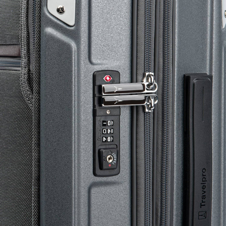 Travelpro Platinum® Elite Valise cabine compacte pour affaires avec expansion, à coque rigide et à roulettes