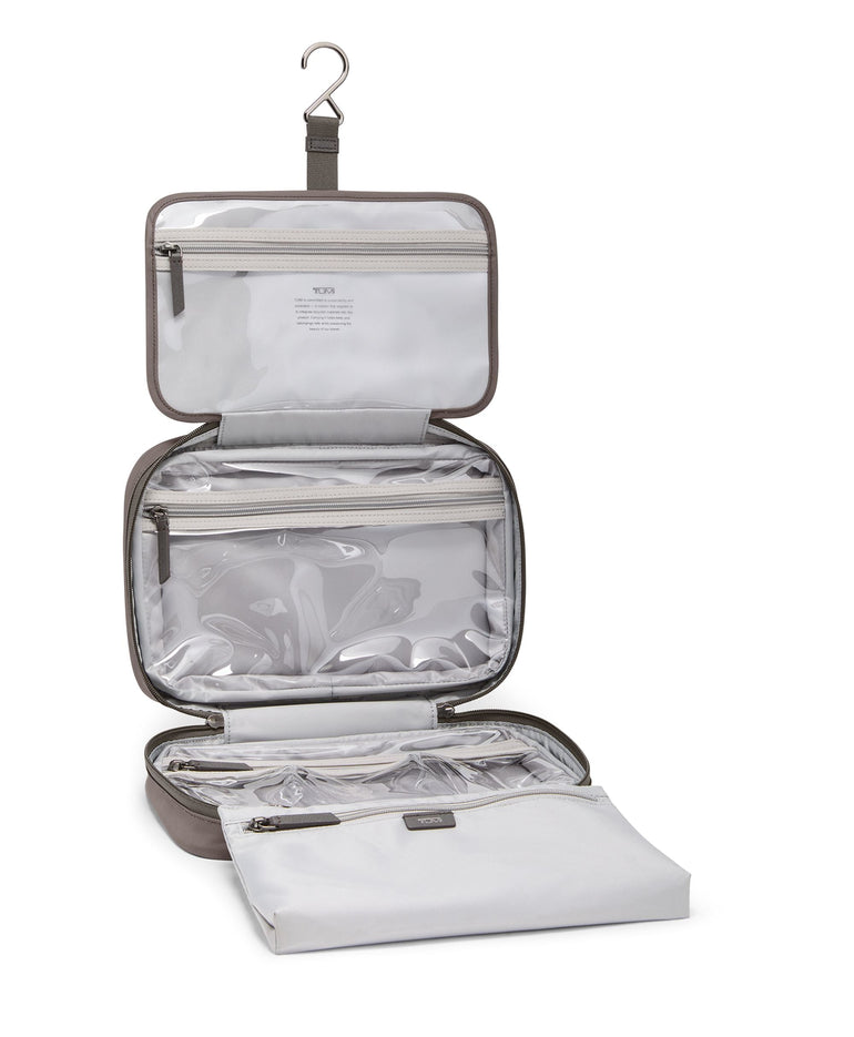 Tumi Voyageur Madeline Cosmétique