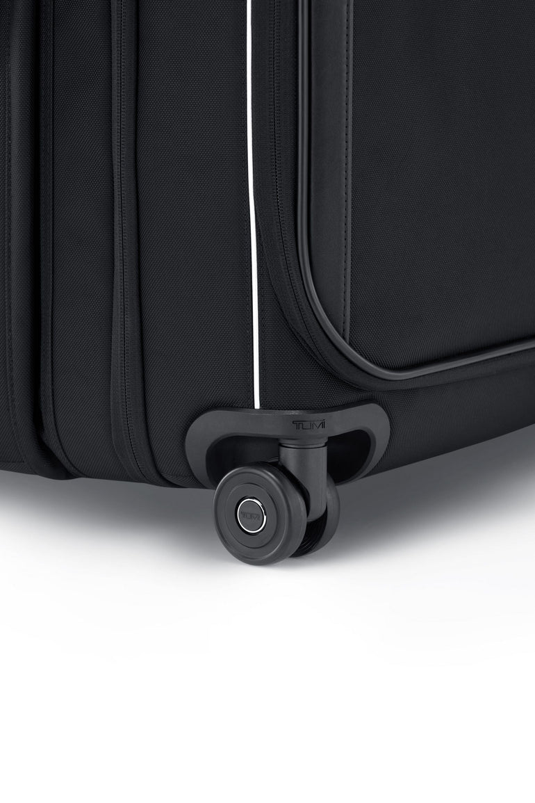 Tumi Arrivé Extended Trip Dual Access 4 Wheeled Packing Case Large Luggage