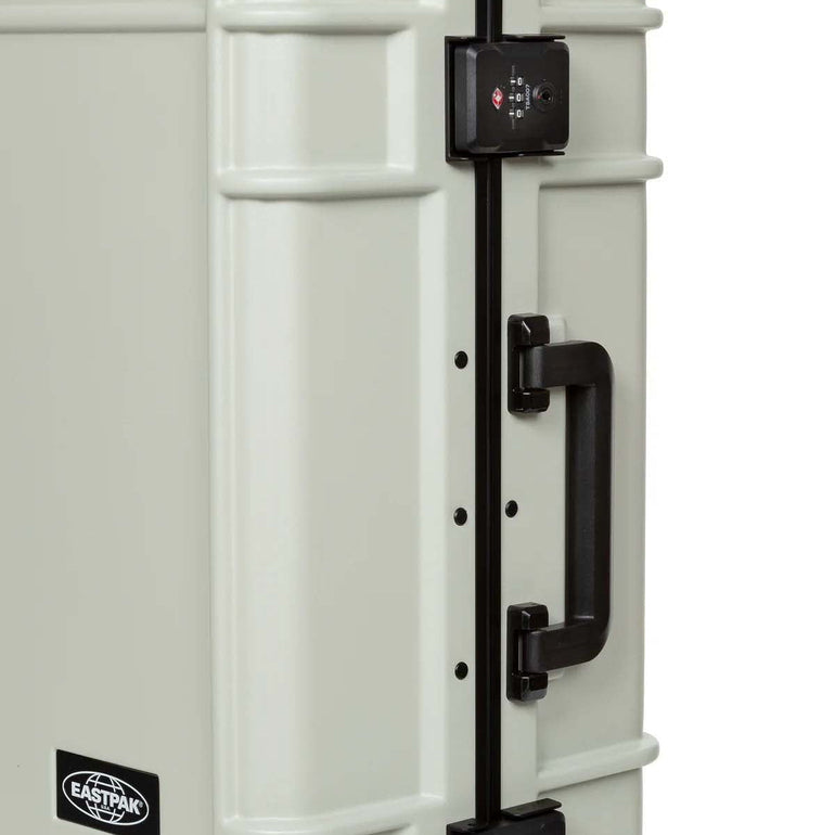 Eastpak Resist'R Case L - Sand