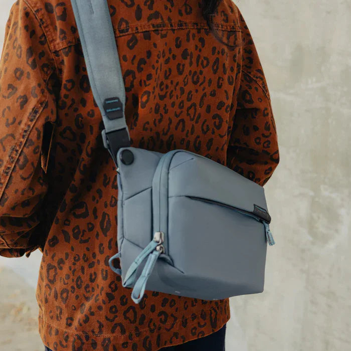 Peak Design Everyday Sling 3L