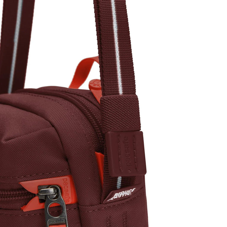 Pacsafe GO Micro Sac bandoulière antivol - Garnet Red