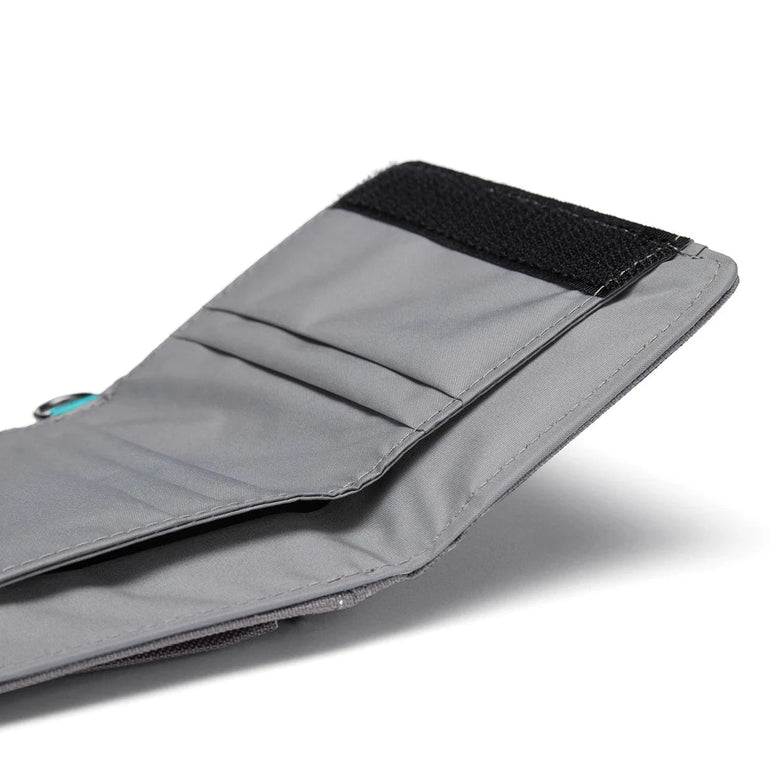 Pacsafe RFIDsafe™ Portefeuille tri-pli avec protection RFID