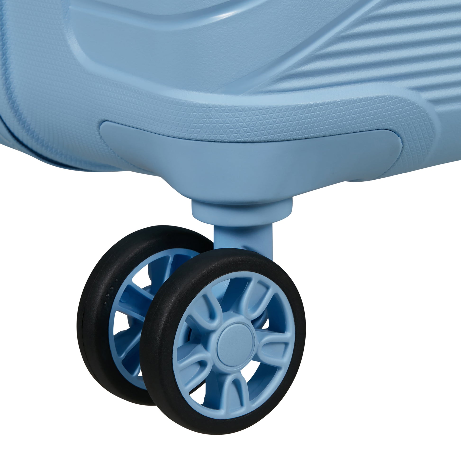 American Tourister Luggage American Tourister Airconic Spinner Medium Luggage