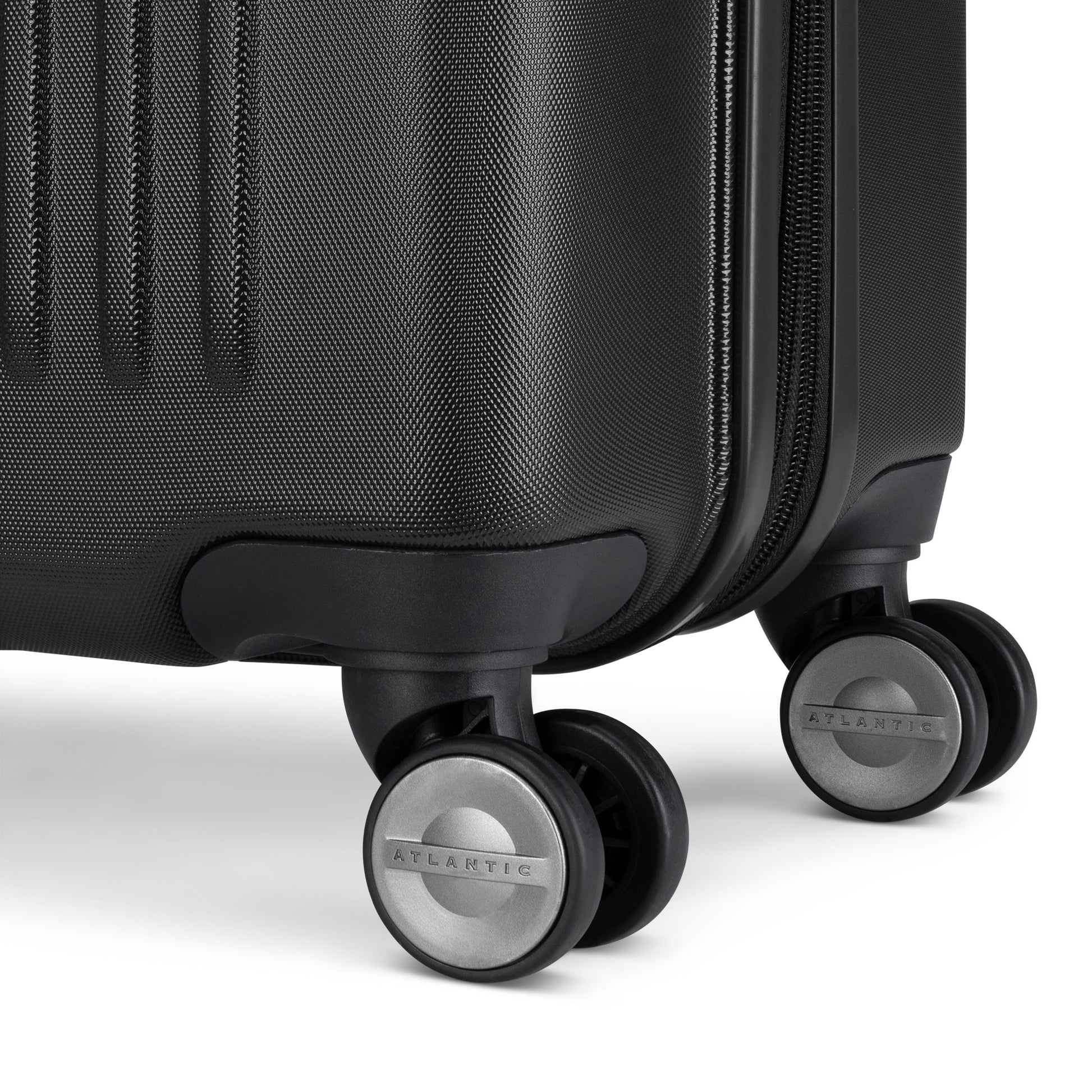 Atlantic Luggage Atlantic Propeller 28" Expandable Upright Luggage