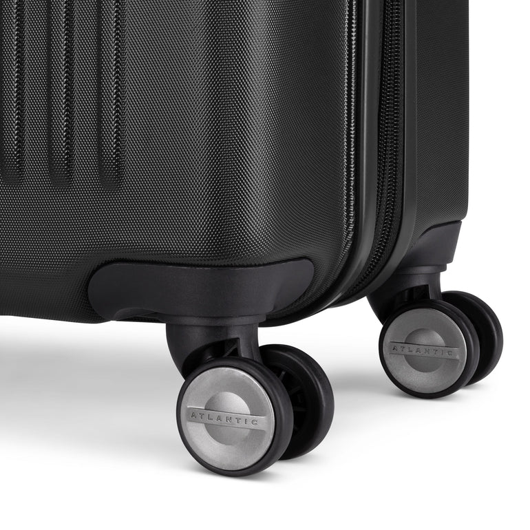 Atlantic Luggage Atlantic Propeller 28" Expandable Upright Luggage