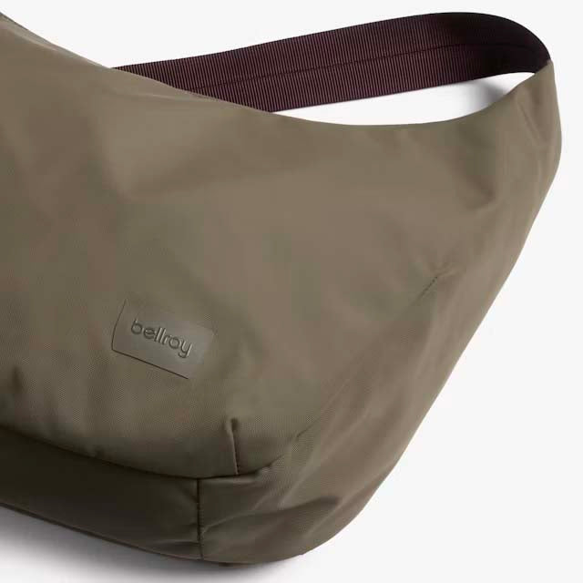 Bellroy Cross-Body Bag Bellroy Laneway Crescent Bag 7L