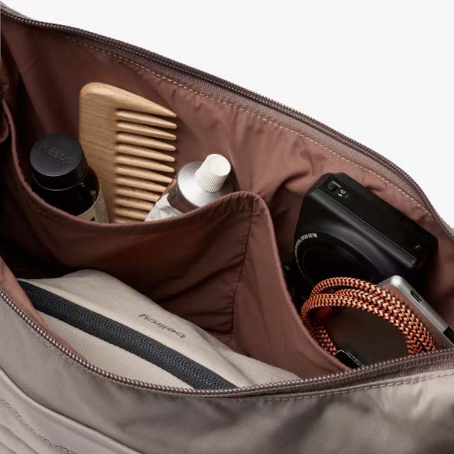 Bellroy Cross-Body Bag Bellroy Laneway Crescent Bag 7L