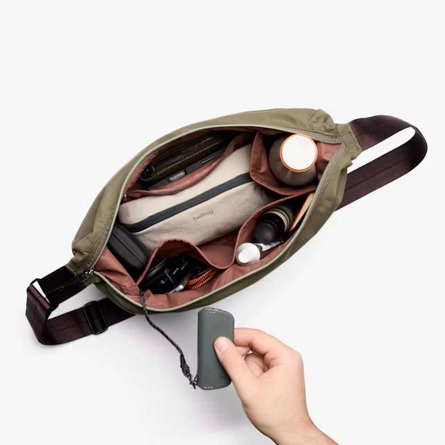 Bellroy Cross-Body Bag Bellroy Laneway Crescent Bag 7L