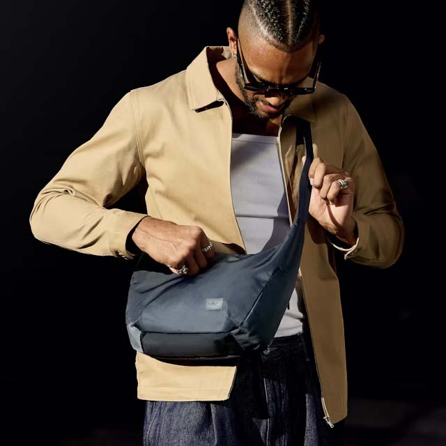 Bellroy Cross-Body Bag Bellroy Laneway Crescent Bag 7L