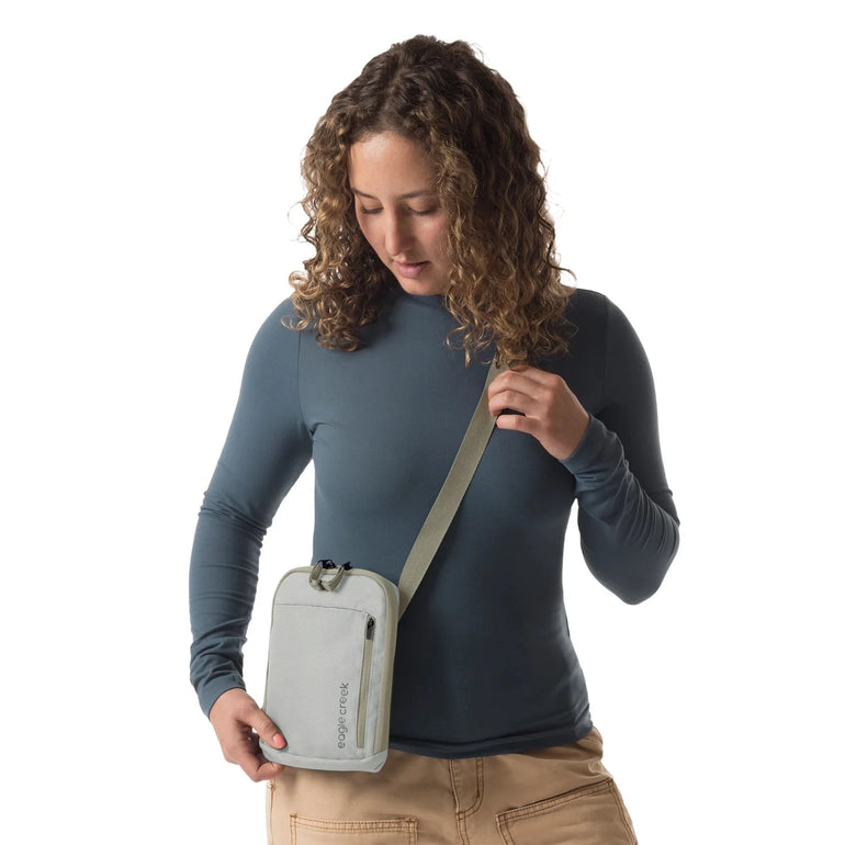 Eagle Creek Cross-Body Bag Eagle Creek Stash RFID Crossbody Bag
