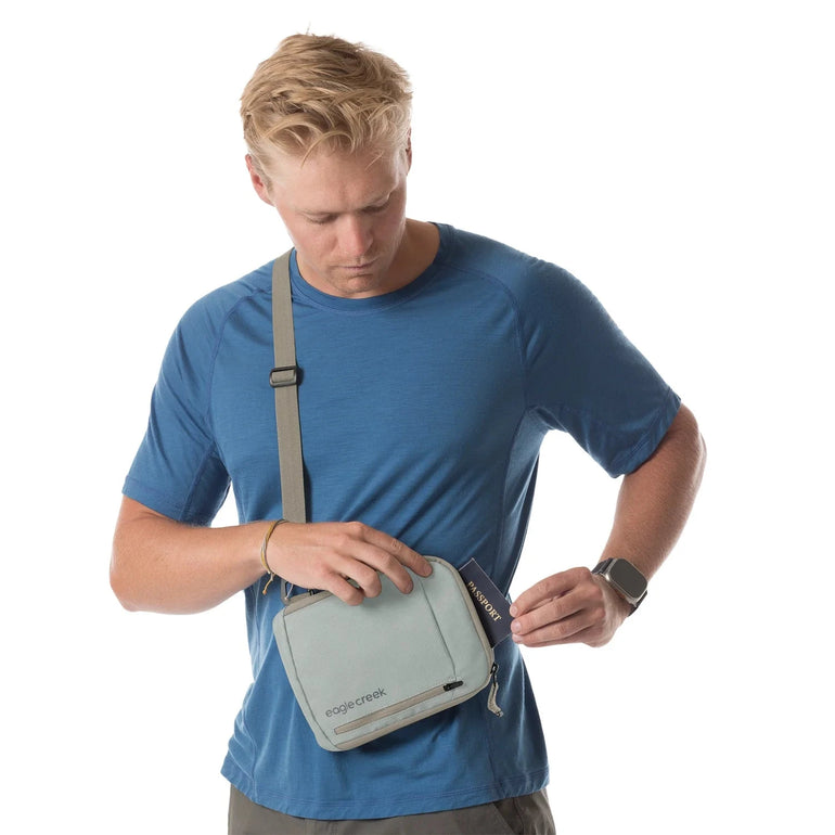 Eagle Creek Cross-Body Bag Eagle Creek Stash RFID Crossbody Bag