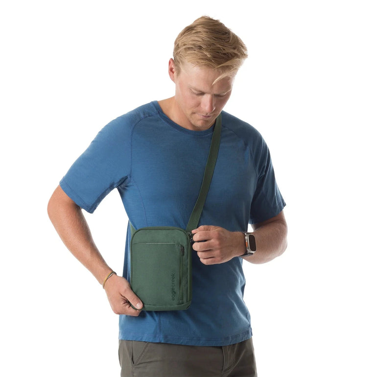 Eagle Creek Cross-Body Bag Eagle Creek Stash RFID Crossbody Bag