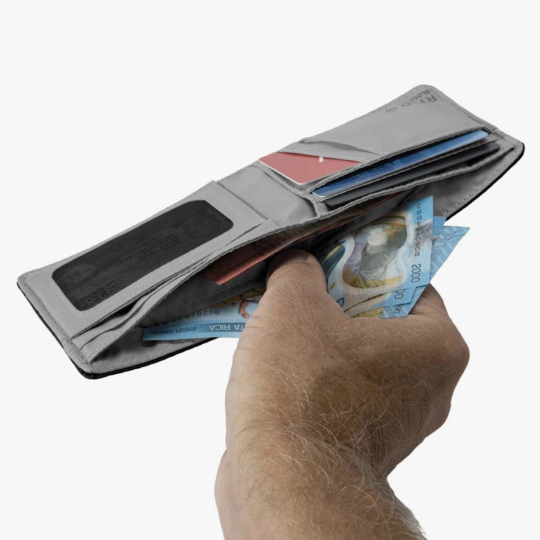 Eagle Creek Wallets Eagle Creek Stash RFID Bi-Fold Wallet