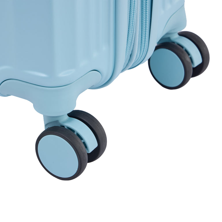 Explorer Luggage Explorer Latitude Expandable Medium Luggage