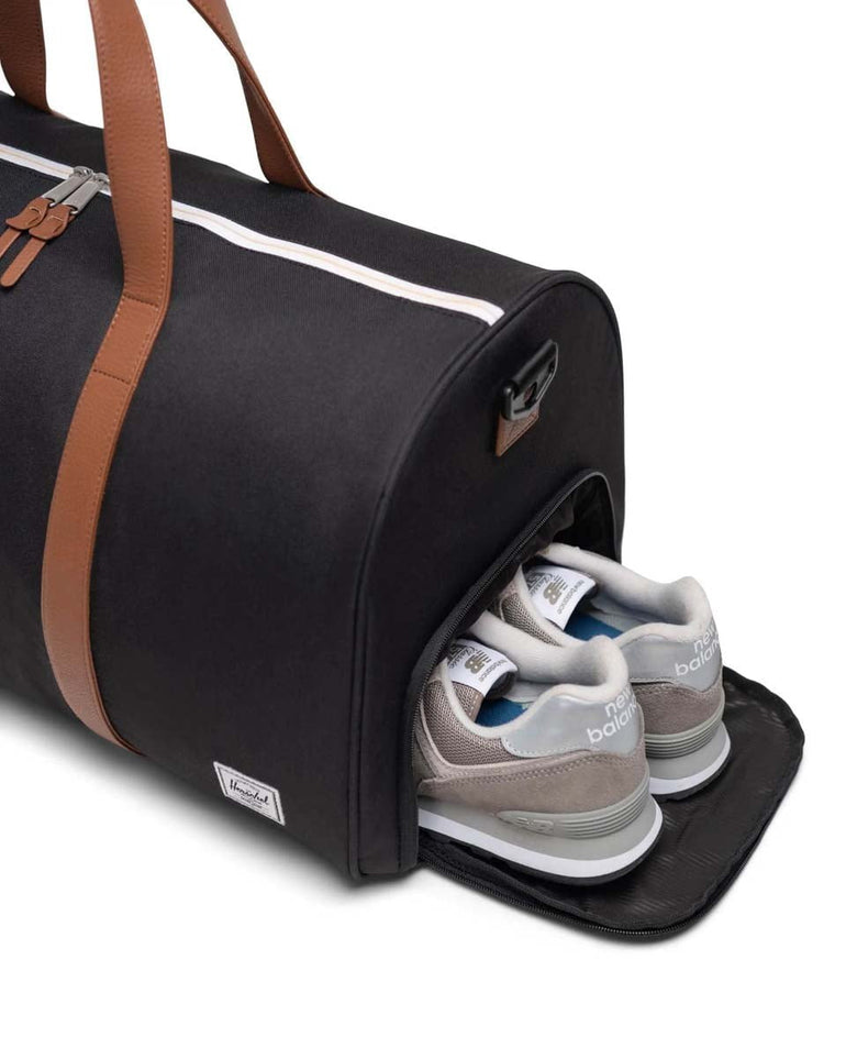 Herschel Duffles Black Herschel Novel Duffle - Black