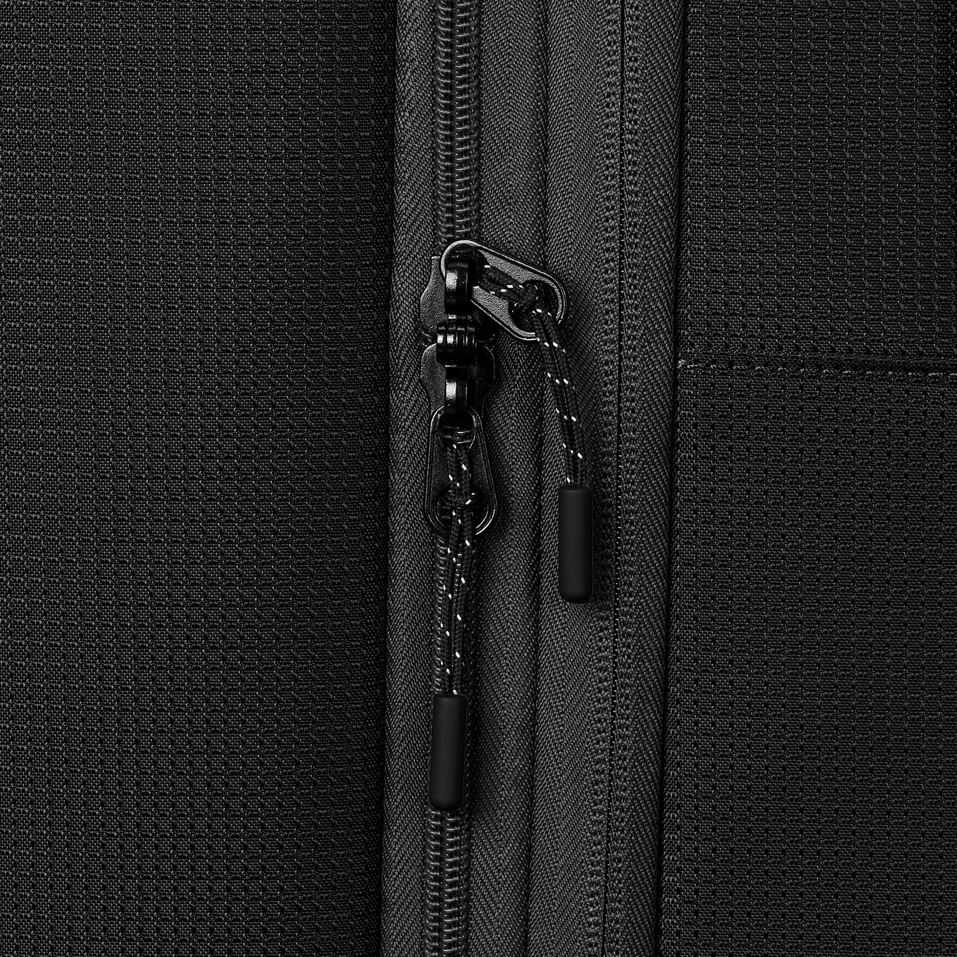 High Sierra Wheeled Duffle Black/Blue High Sierra Hi-Life 32" Wheeled Expandable Duffle