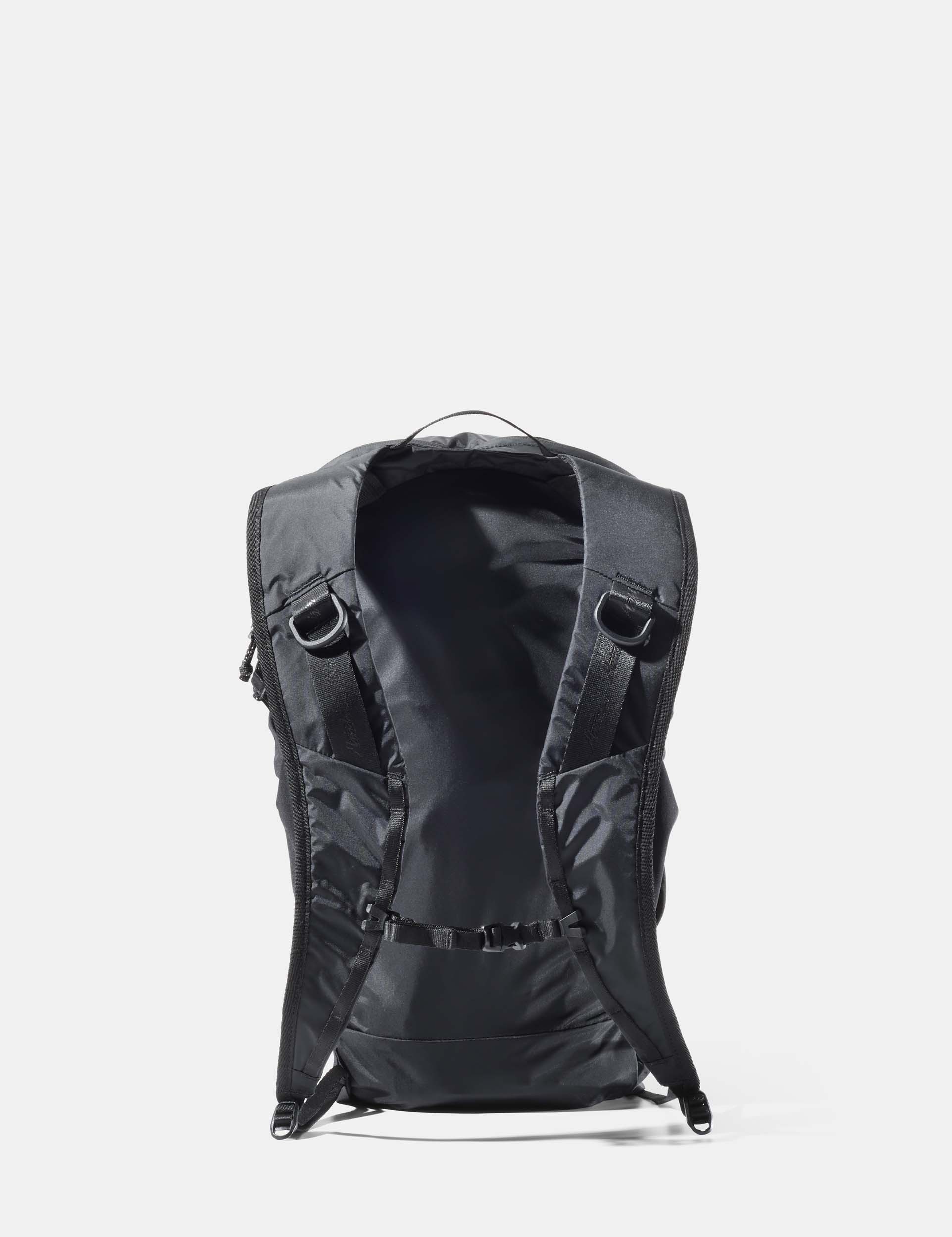 Matador Backpacks Matador 18L Packable Backpack - Packed