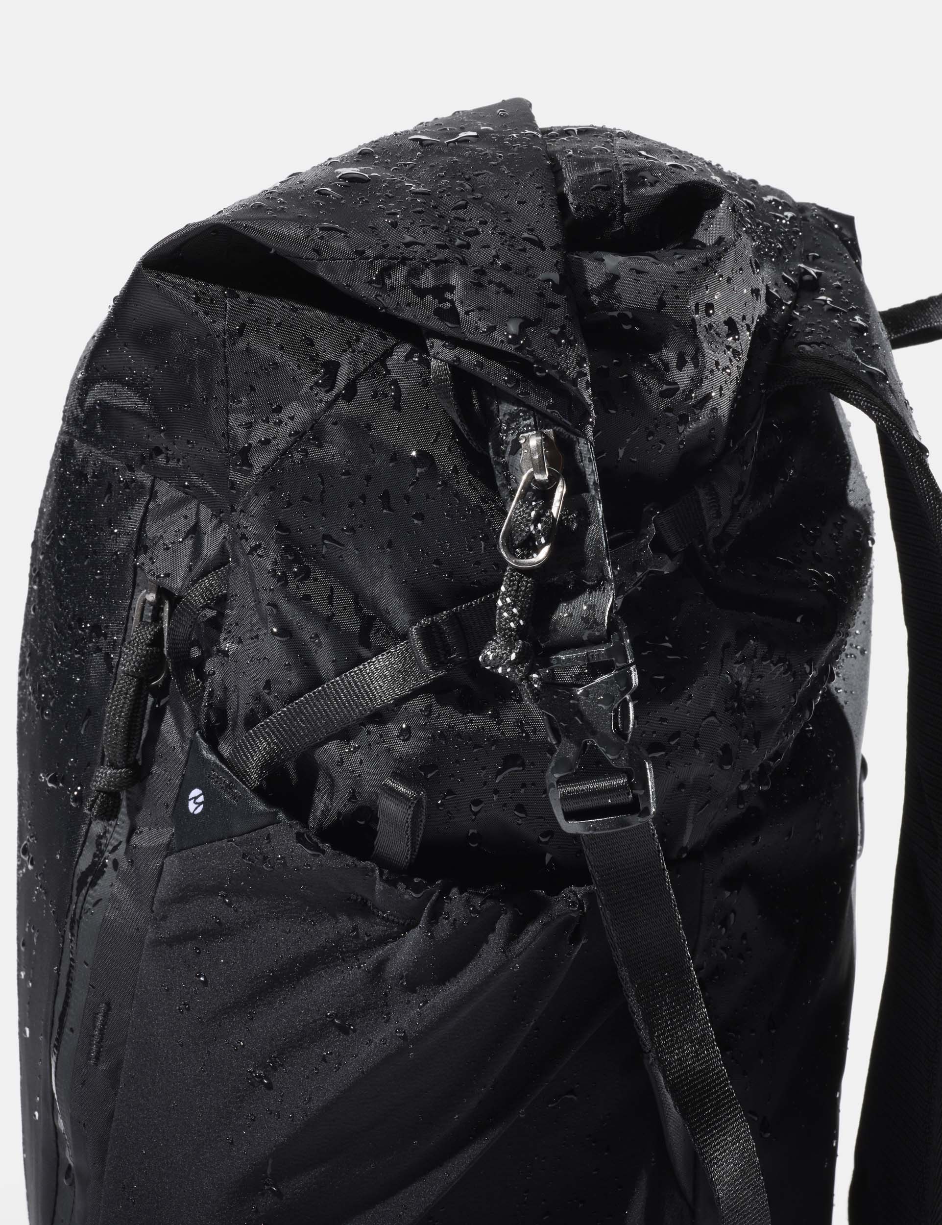 Matador Backpacks Matador 18L Waterproof Packable Backpack - Packed