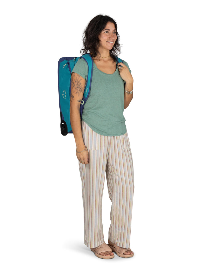 Osprey Wheeled Duffle Blue Spikemoss/Alkaline Osprey Daylite Carry-On Wheeled Duffel 40 - Blue Spikemoss/Alkaline