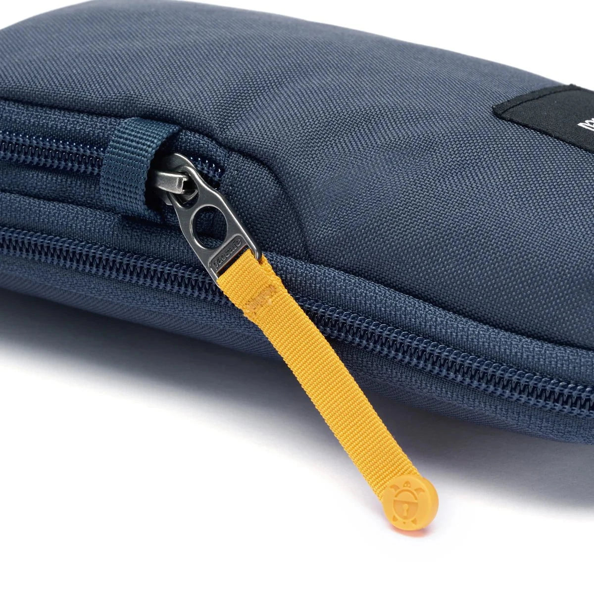 Pacsafe Cross-Body Bag Pacsafe GO Anti-Theft Tech Crossbody