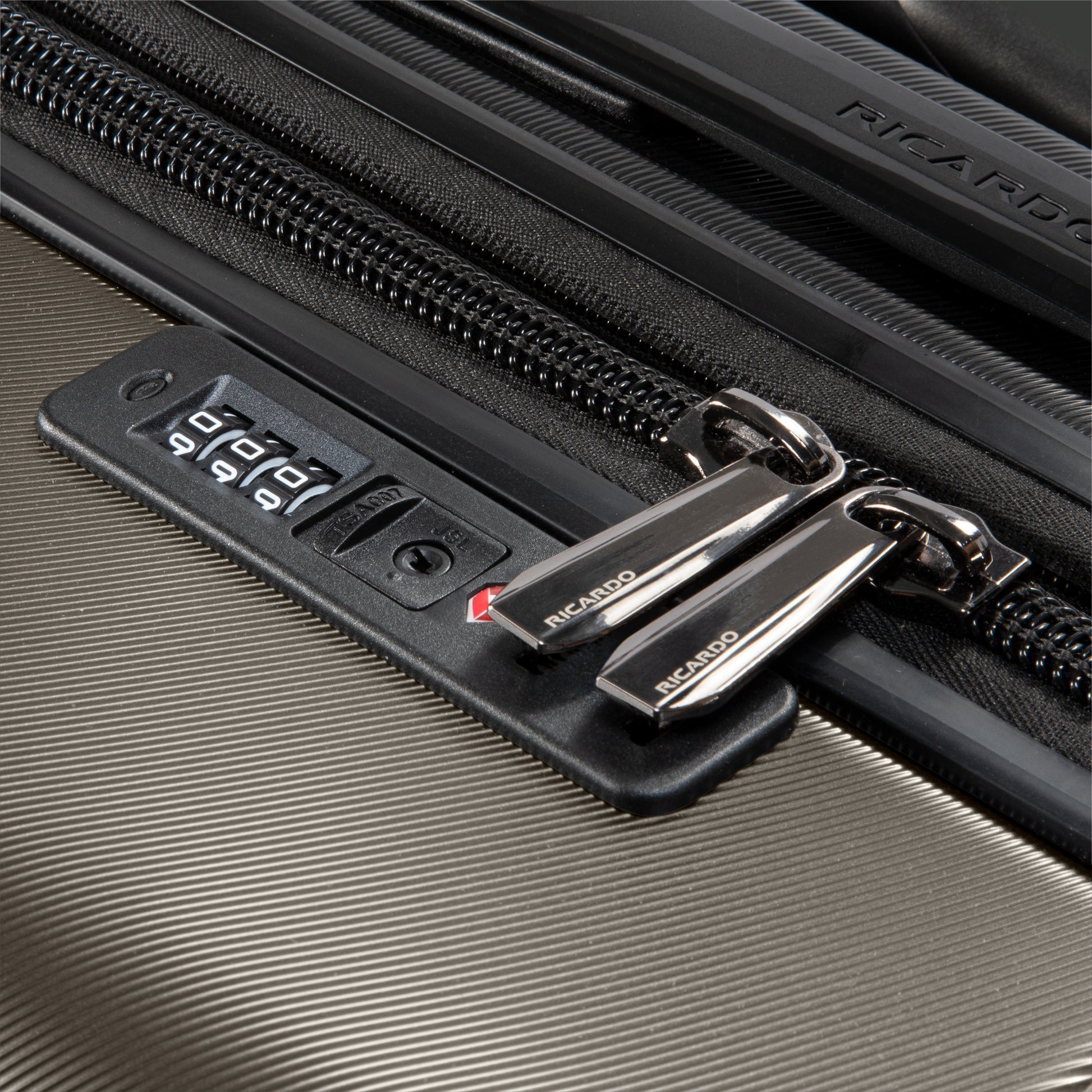Ricardo Beverly Hills Luggage Ricardo Beverly Hills Montecito 2.0 Hardside Carry-On Expandable Spinner Luggage