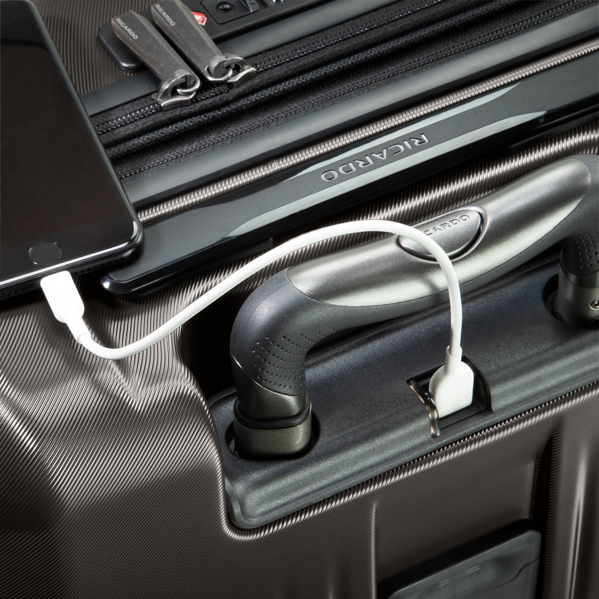 Ricardo Beverly Hills Luggage Ricardo Beverly Hills Montecito 2.0 Hardside Carry-On Expandable Spinner Luggage