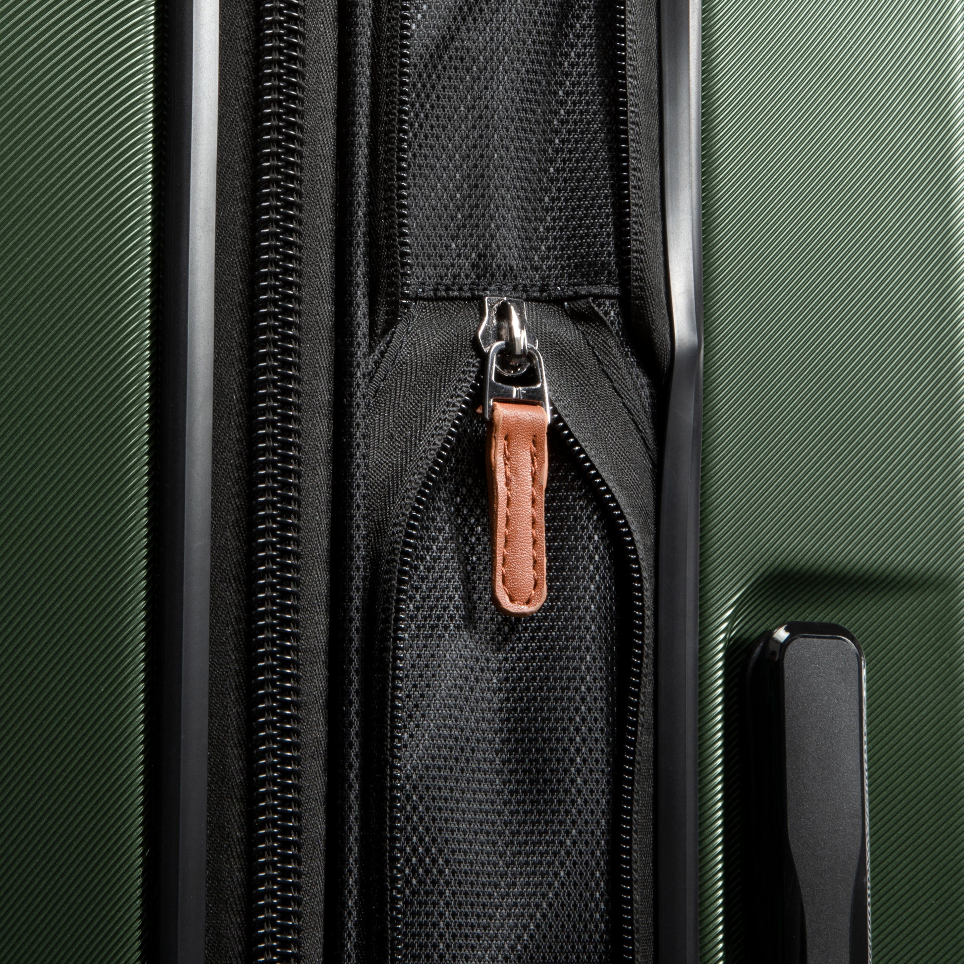 Ricardo Beverly Hills Luggage Ricardo Beverly Hills Montecito 2.0 Hardside Large Check-In Expandable Spinner Luggage