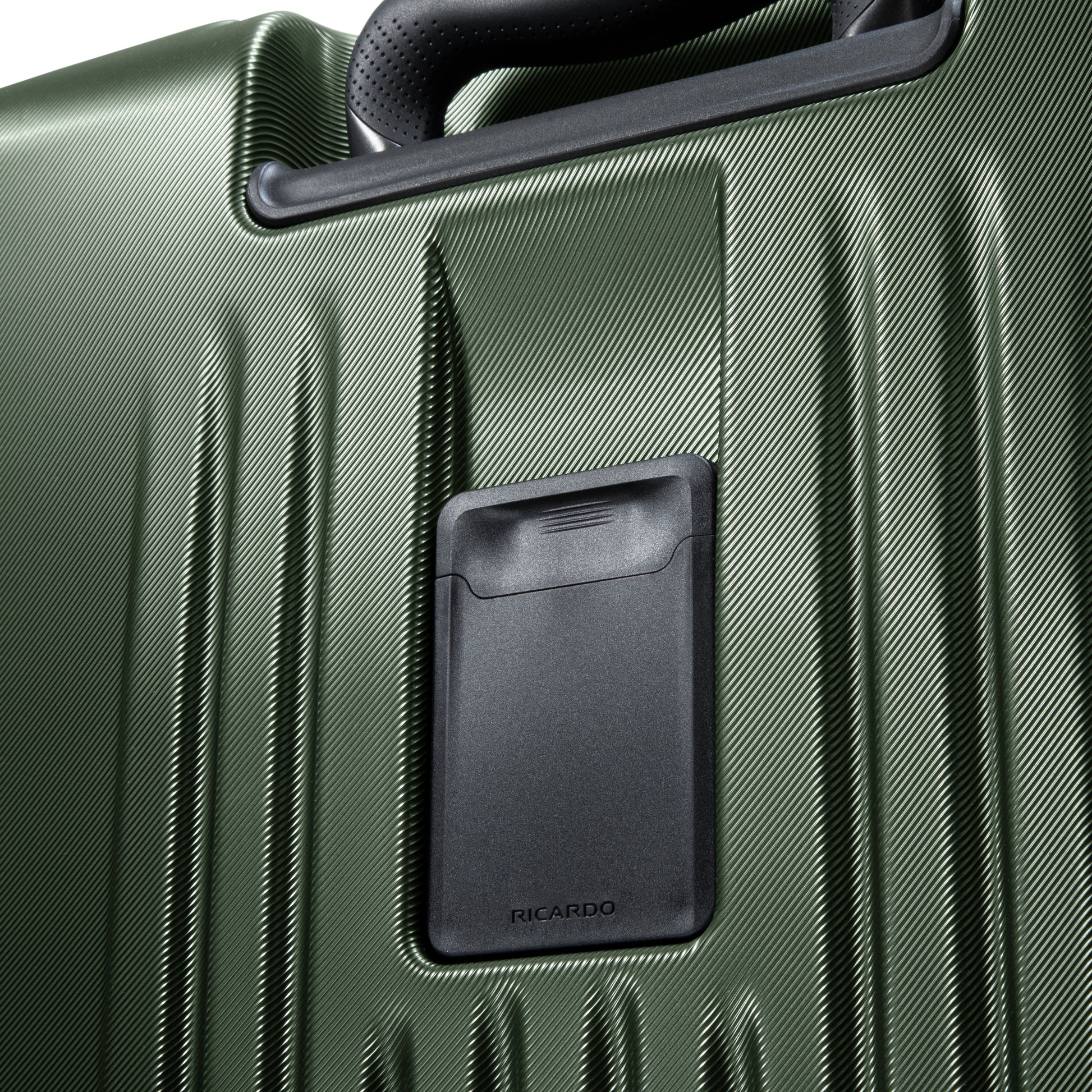 Ricardo Beverly Hills Luggage Ricardo Beverly Hills Montecito 2.0 Hardside Medium Check-In Expandable Spinner Luggage