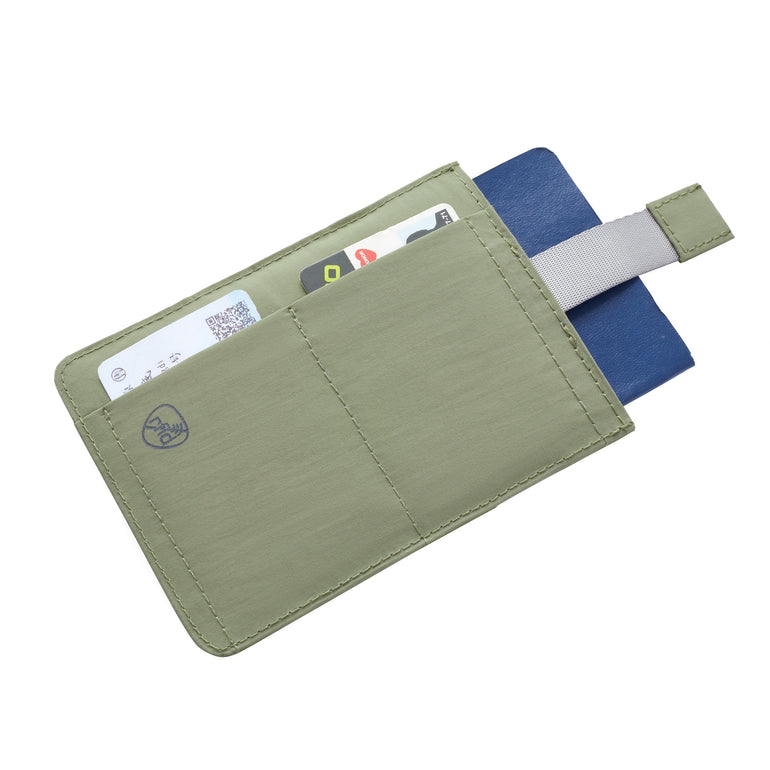 Travelon Passport Case Travelon RFID Blocking Pull-Up Passport Holder