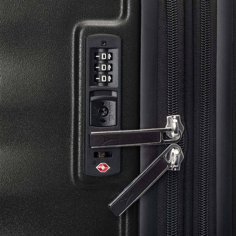Travelpro Luggage Travelpro Maxlite Air V2 Medium Check-In Hardside Spinner
