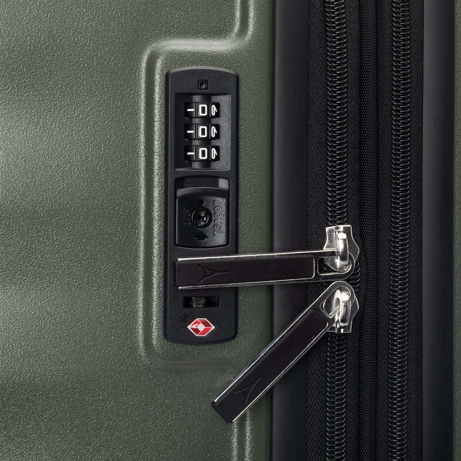 Travelpro Luggage Travelpro Maxlite Air V2 Medium Check-In Hardside Spinner