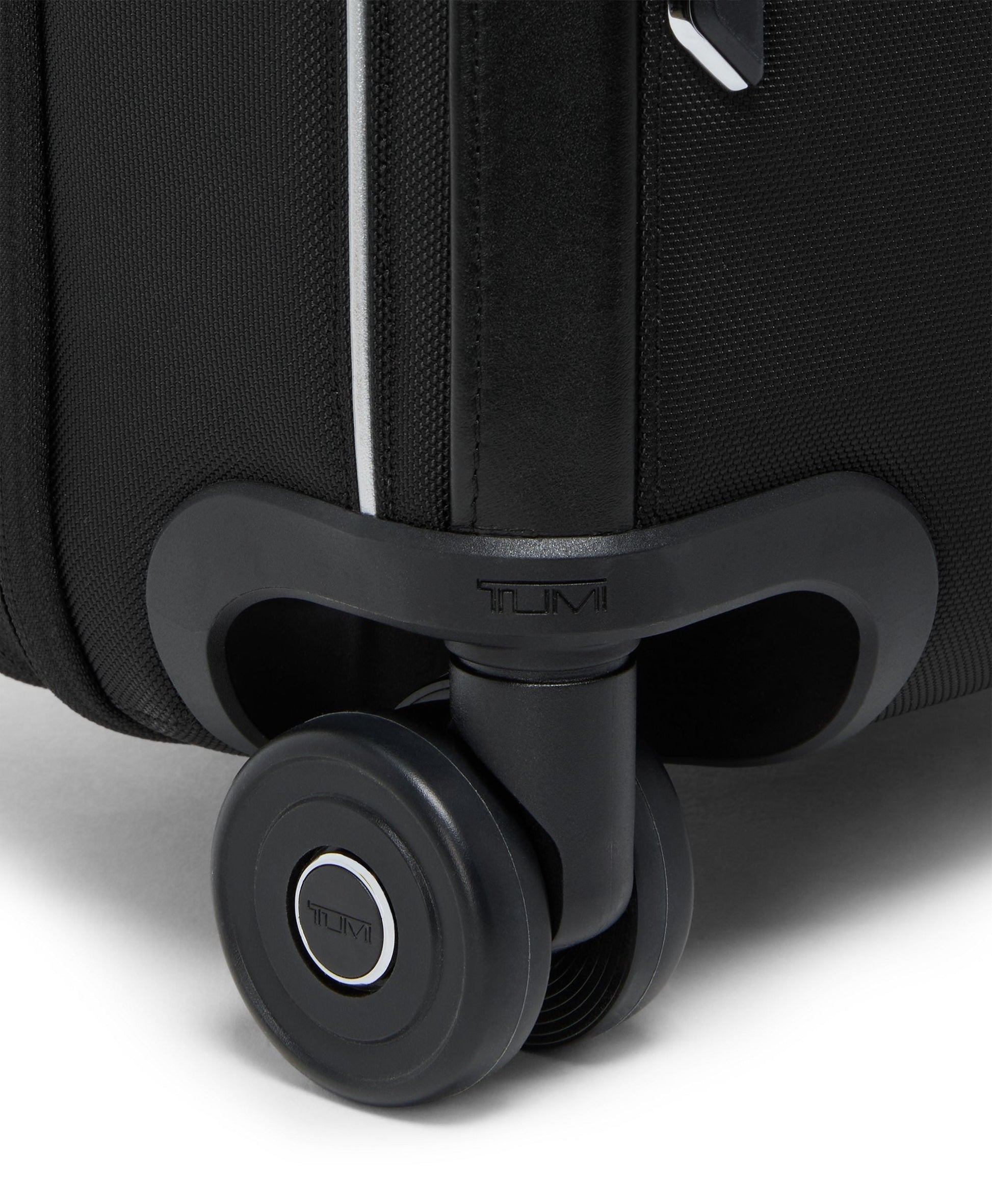 Tumi Luggage Black Tumi Arrivé International Dual Access 4 Wheeled Carry-On Luggage