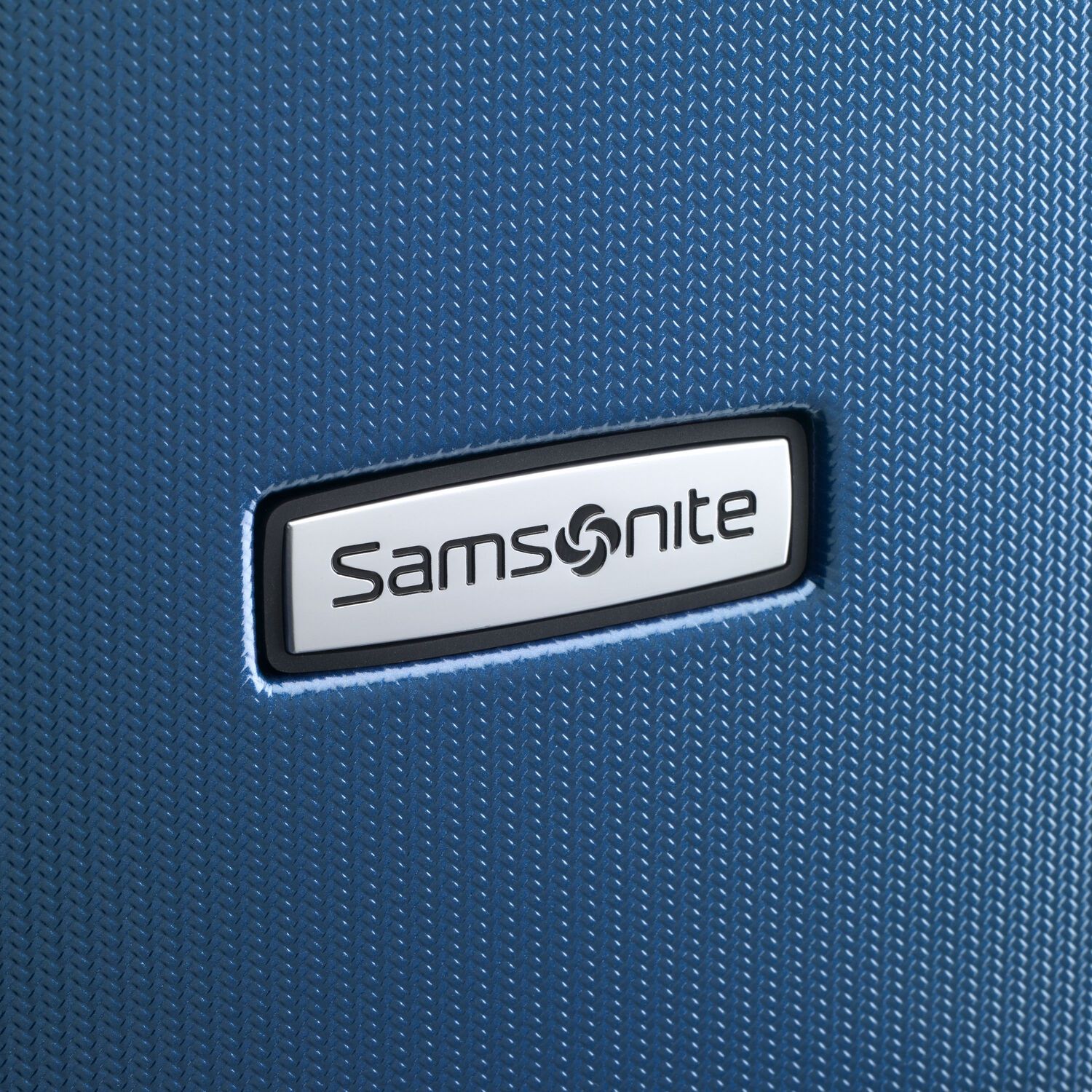 Samsonite Winfield NXT Spinner Underseater Luggage